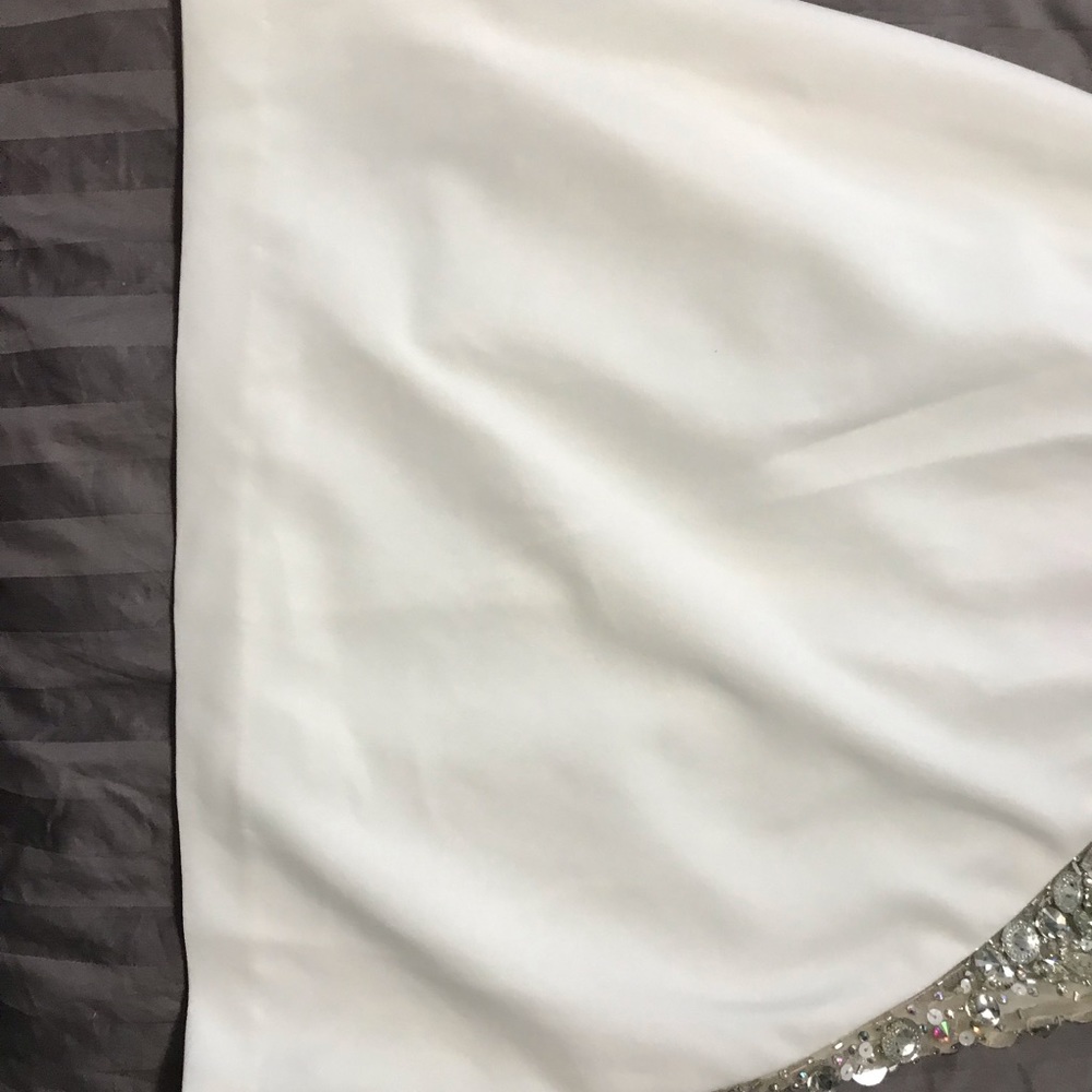 Little white dress exquisite beading - Picture 6 of 7